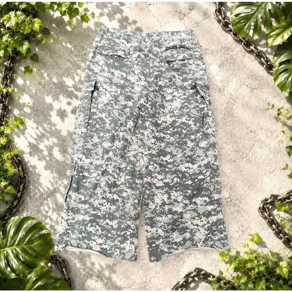 Joshua Jamal EDC Camo Cargo Pants Men’s Size Large Streetwear Utility Tactical